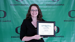 Leslie Coonrod, a lecturer and the associate director of the Bioinformatics and Genomics Master’s Program within the Knight Campus Graduate Internship Program holds her biology teaching award